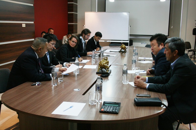 Глава холдинга «Аю» Шаршенбек Абдыкеримов встретился с экспертами ООН — Tazabek