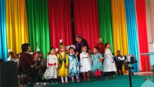 В селе Кара-Күңгөй Кочкорского района по случаю открытия детсада провели марафон