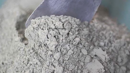 Депутат просит обратить внимание на цены цемента, реализуемого Южно-Кыргызским цементным заводом — Tazabek
