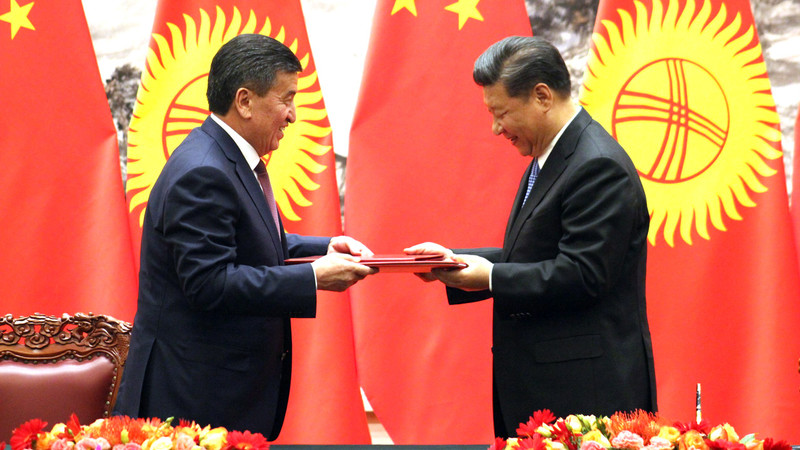 С.Жээнбеков предложил Китаю открыть завод по производству электромобилей в Кыргызстане — Tazabek