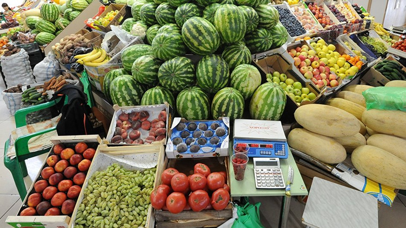 Минэкономики озвучило, на каком рынке Бишкека низкая стоимость на овощи и фрукты — Tazabek