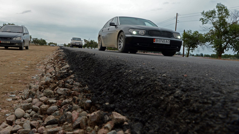В 2018 году выполнены дорожные работы на 33,8 км автодороги Балыкчы—Тамчы—Чолпон-Ата—Корумду — Tazabek