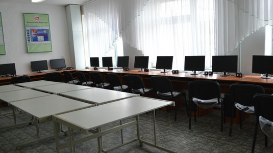 Школа имени Т.Сатылганова в Нарыне получила новые компьютеры