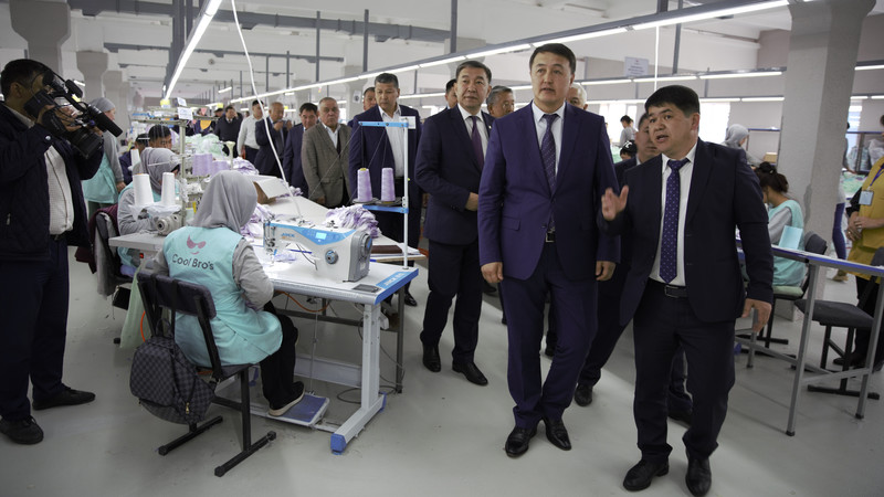 90-95% производимой швейной продукции Кыргызстана экспортируется, - вице-премьер-министр З.Аскаров — Tazabek