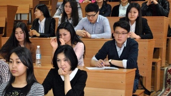 Кыргызстандын ЖОЖдорунда «бюджетте» окуган 15 миң 201 студент кайсы багыттарды тандашкан? (адистиктер)