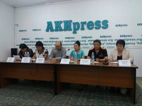 Движение по защите заемщиков обвинило политиков-оппозиционеров в призыве координаторов к митингу — Tazabek