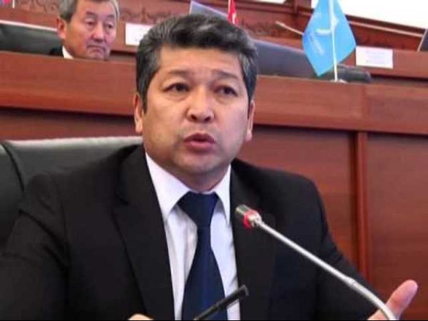 Депутаты просят разобраться с тендером «КыргызТемирЖолу» на ремонт 11 автомобилей за $100 тыс. — Tazabek