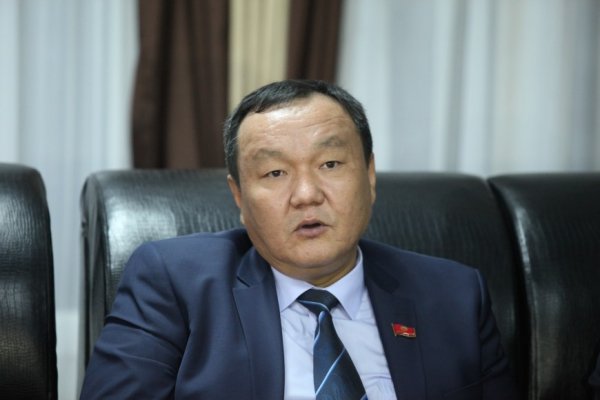 Депутат А.Назаров пожаловался на «хромой» Интернет на юге — Tazabek