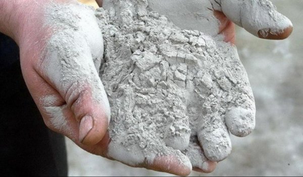 Со вступлением КР в ЕАЭС на внутренний рынок в больших объемах начал поступать цемент из Казахстана, - Госпромэнергонедр — Tazabek
