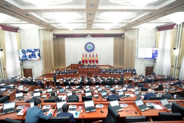 Жогорку Кенеш одобрил в III чтениях запрет всех лотерей, кроме государственных — Tazabek