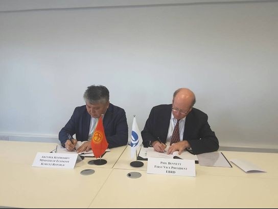 КР и ЕБРР подписали соглашения о реализации проектов по водоснабжению в 4 городах — Майлуу-Суу, Узген, Токтогул и Балыкчы на $6,77 млн — Tazabek