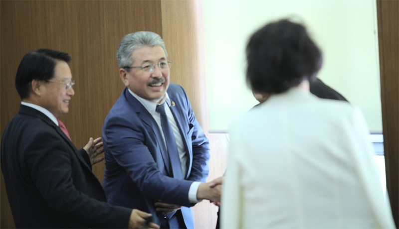 ЮНИДО будет помогать Кыргызстану в разработке стратегии по промышленному развитию — Tazabek