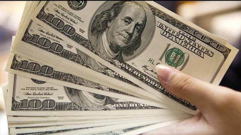 «Курс валют»: Доллар продается  по 69,45 сома (график) — Tazabek