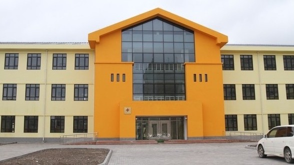 Мэр А.Ибраимов посетил самую современную школу в Бишкеке (фото)
