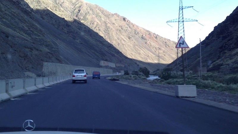 Правительство поручило Госэкотехинспекции создать комиссию для изучения причин ухудшения состояния автодороги Бишкек—Нарын—Торугарт — Tazabek