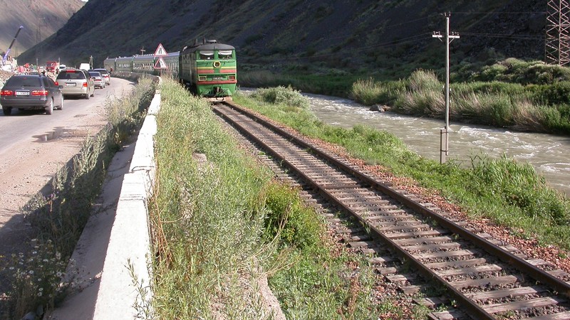 В 2017 году по главным и станционным путям уложено 85,8 тыс. шпал — 28 км железной дороги, - госпредприятие — Tazabek