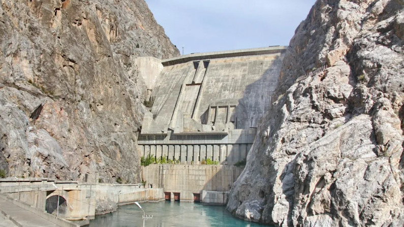 Объявлен тендер на ремонтно-восстановительные работы по каскаду Токтогульских ГЭС — Tazabek