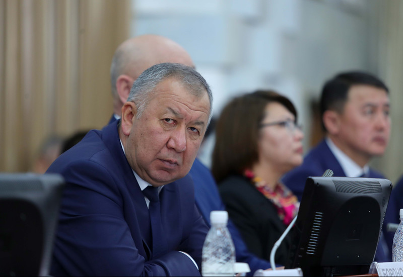 На месторождении Кызыл-Омпол остановлены все виды работ, техника отозвана, - первый вице-премьер К.Боронов — Tazabek