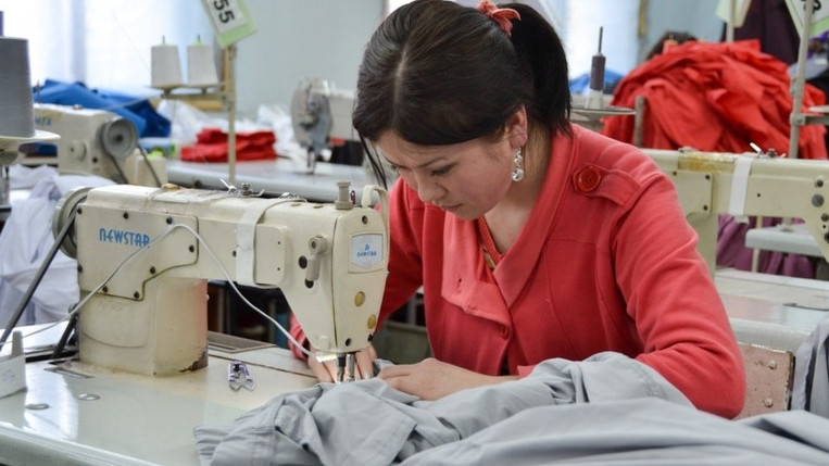 Соцфонд: Льготные условия для швейников предусматриваются на 5 лет, всего в стране 27 юрлиц — Tazabek