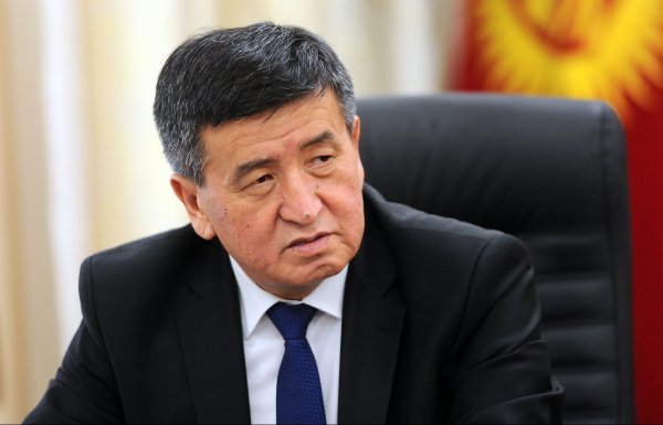 Премьер С.Жээнбеков обсудил с главами Нацэнергохолдинга и Госгеологии вопросы развития секторов — Tazabek