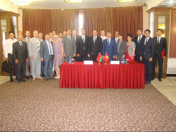 Фото— Заседание кыргызско-белорусской межправкомиссии — Tazabek