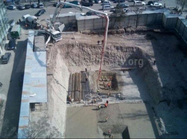 Госэкотехинспекция зароет котлован на пересечении Чуй-Суюмбаева, где планировалось построить многоэтажный дом, - прокурор Бишкека — Tazabek