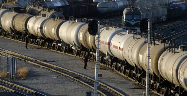 Решен вопрос о поставках сырой нефти из России для переработки на НПЗ Кыргызстана, - Минэкономики — Tazabek