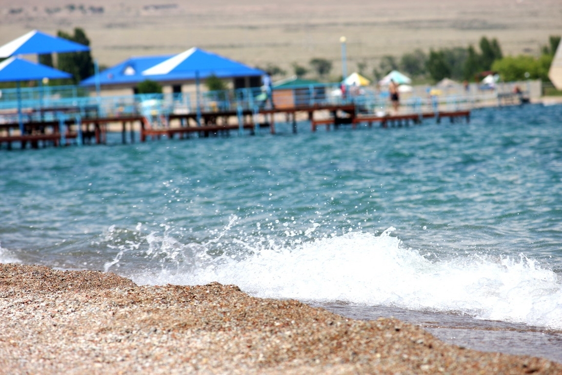 Минкультуры и Минюст предлагают запретить строительство объектов на пляжах Иссык-Куля — Tazabek