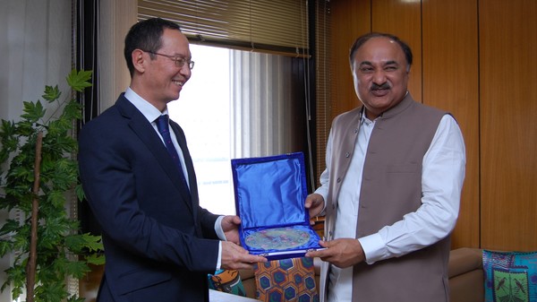 Пакистан рассмотрит возможность создания совместного с Кыргызстаном делового совета — Tazabek