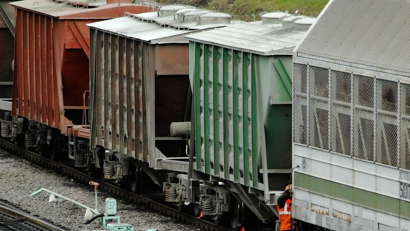 Правительство ведет переговоры по железнодорожным тарифам с Узбекистаном — Tazabek