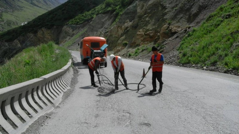 Фото — Ход ремонта дороги Бишкек–Ош на перевале Төө-Ашуу — Tazabek