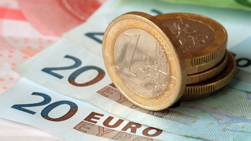 Курс валют: Евро снова подорожал, стоимость составила 80 сомов (график) — Tazabek