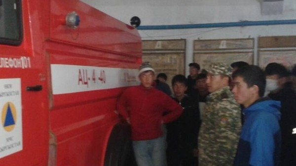 Для студентов Иссык-Кульского госуниверситета в пожарной службе провели день открытых дверей