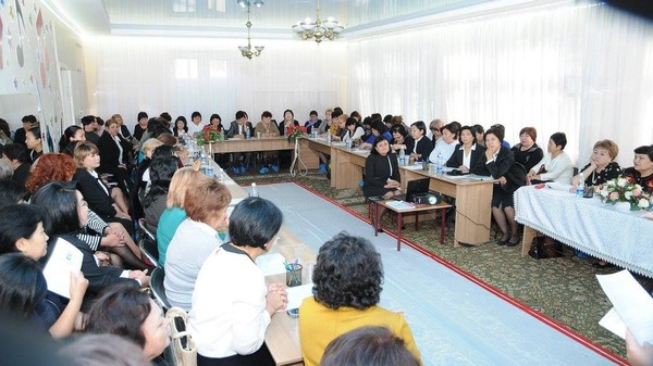 В Бишкеке для директоров детсадов организовали круглый стол о нормах профессиональной этики