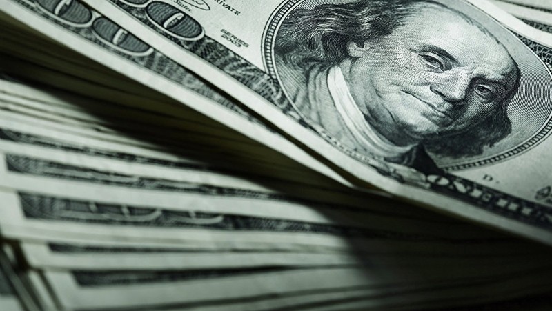 «Курс валют»: Доллар продается по 69,81 сома (график) — Tazabek