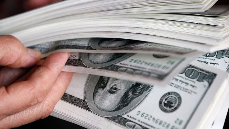 «Курс валют»: Доллар продается по 69,55 сома (график) — Tazabek