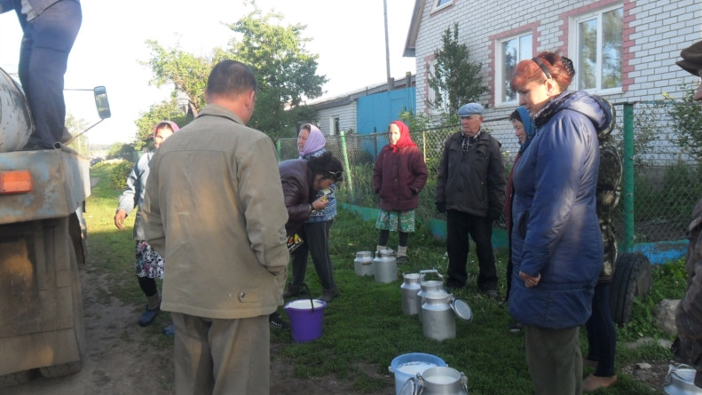 Министр экономики О.Панкратов поручил подразделениям ведомства разобраться в вопросе закупа молока по заниженным ценам — Tazabek