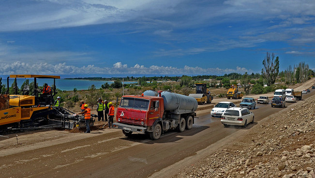 На реконструкцию участка автодороги Балыкчы—Корумду выделено 700 млн сомов — Tazabek