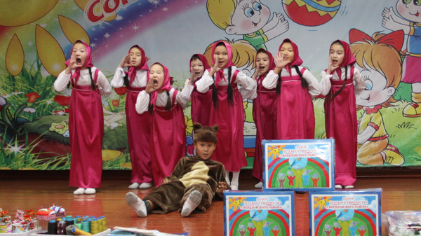 В бишкекской школе для слабослышащих детей провели благотворительную акцию
