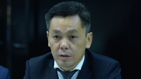 Бывшего вице-мэра Бишкека Э.Исакова лишили степени кандидата наук за плагиат