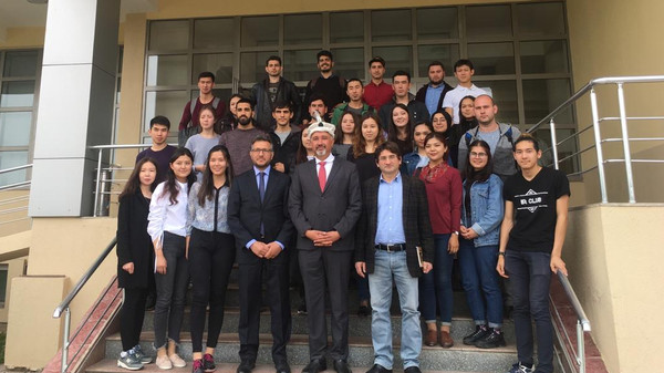 Студенты из Кыргызстана могут поступить в первоклассные университеты Пакистана, - посол