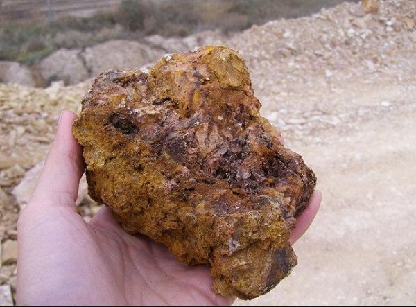 УГСБЭП по Баткенской области возбудило уголовное дело по факту незаконного оборота 21 тонны золотосодержащей руды — Tazabek
