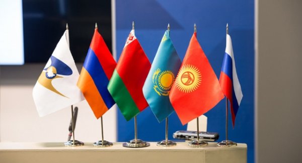 За 9 месяцев из стран ЕАЭС в бюджет Кыргызстана поступило 9,5 млрд сомов таможенных платежей — Tazabek