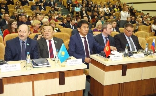 Импортировать ГСМ из Казахстана является менее привлекательным, чем из России, - Госантимонополия — Tazabek