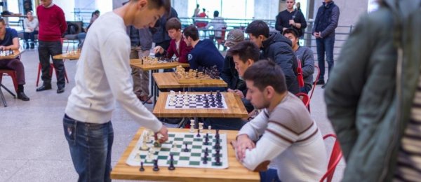 Чемпионат Кыргызской Республики по шахматам пройдет в АУЦА — Tazabek