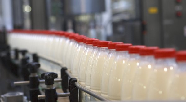 Депутаты поручили правительству поработать над отзывом письма о запрете на транзит молочной продукции из Кыргызстана в Россию через Казахстан — Tazabek