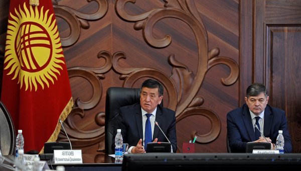 Премьер отметил недостаточную работу министерств и ведомств по госинвестициям — Tazabek