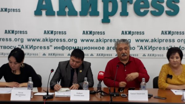 Решение суда о восстановлении ареста на участок Бакиева является подделкой, - глава экспертного совета К.Осмоналиев — Tazabek