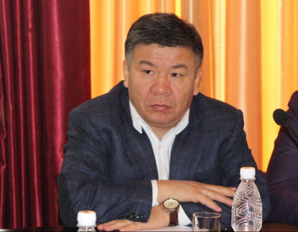 Депутата А.Шыкмаматова вызывали сегодня на допрос на 11 часов в ГКНБ — Tazabek