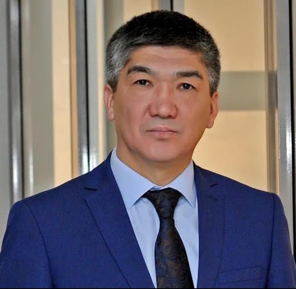 Эмир Чукуев переизбран председателем правления ОАО «Международный аэропорт
«Манас» — Tazabek